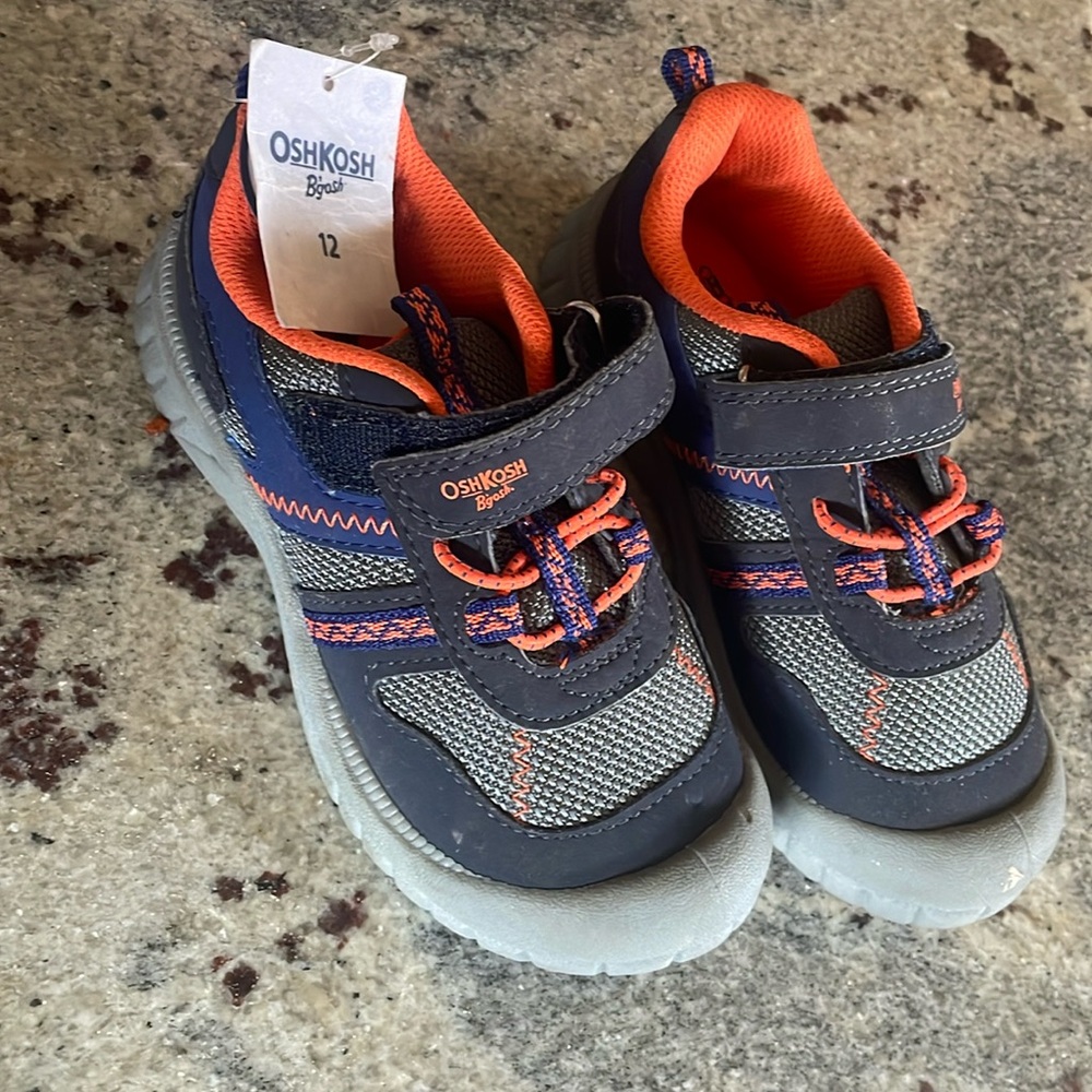 Oshkosh boys shoes size12 machine washeable